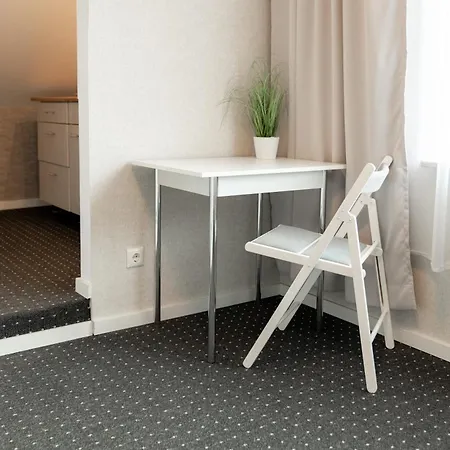 לינה וארוחת בוקר Zum Hahn