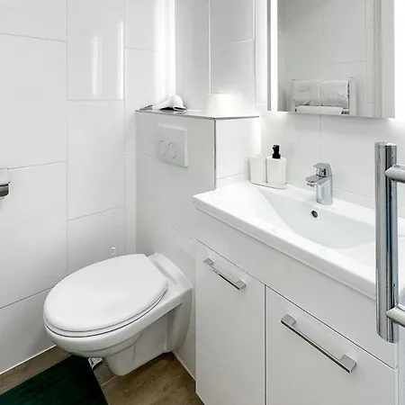 Zum Hahn Couette-café 3*