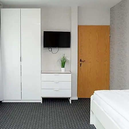 Zum Hahn Bed & Breakfast Garbsen