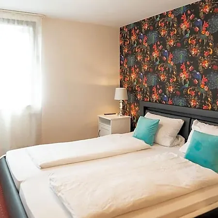 Bed & Breakfast Zum Hahn 3*