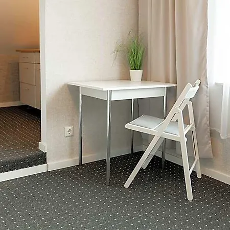 Bed & Breakfast Zum Hahn 3*