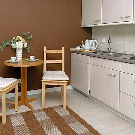 Bed & Breakfast Zum Hahn 3*