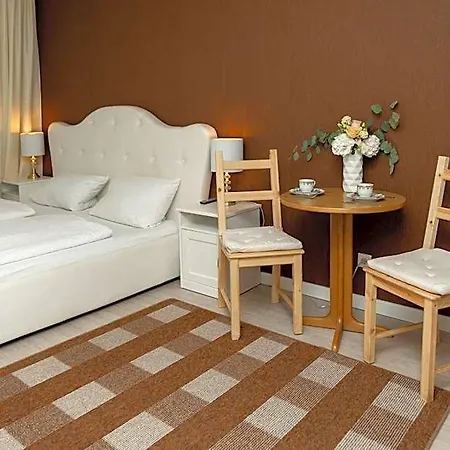 Bed & Breakfast Zum Hahn Garbsen